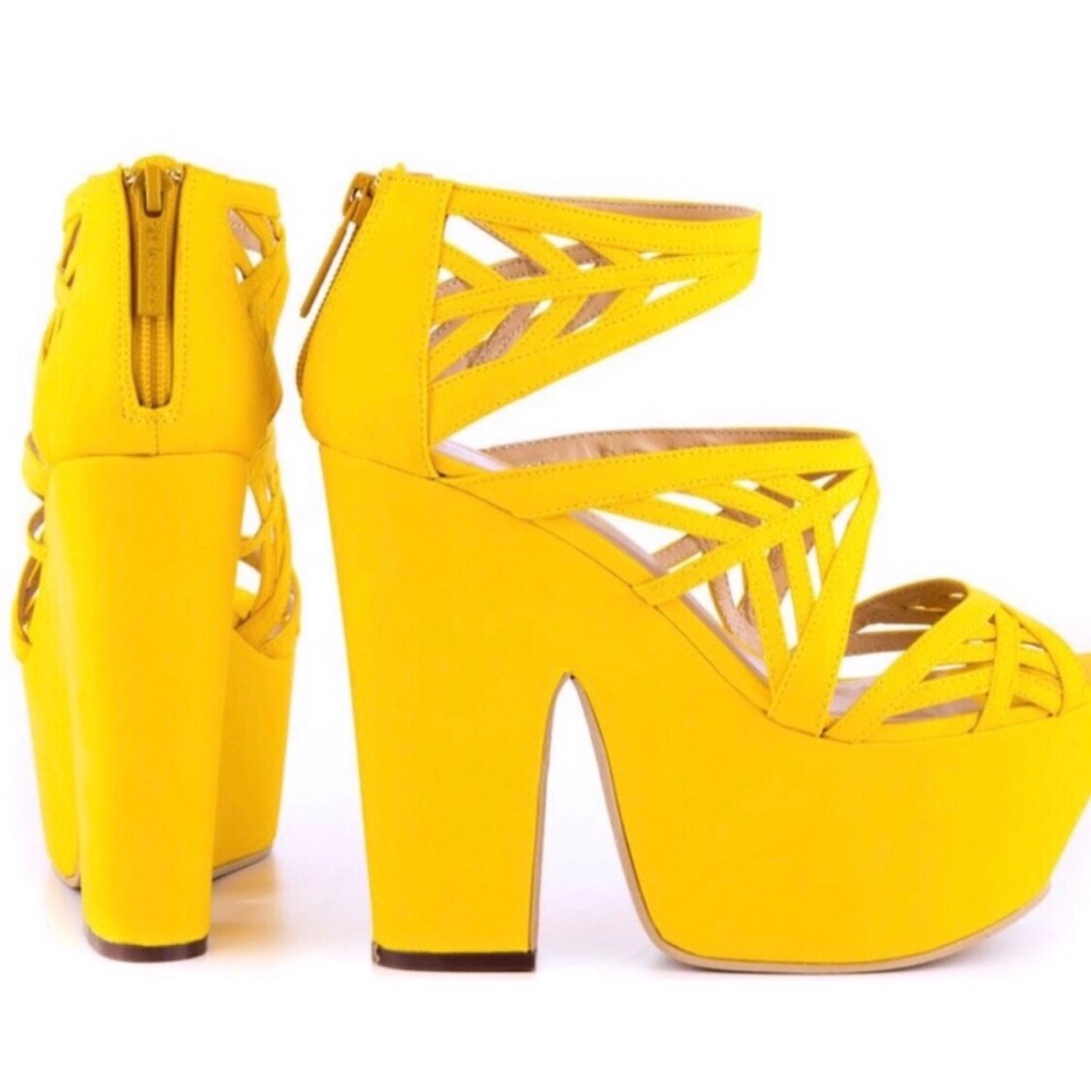 Michael Antonio Yellow Trego Platform sz 5 1/2